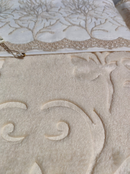 Juego de Cama para Ajuar "Emilia" – Elegancia y Sofisticación en tu Dormitorio - COLOR CAPUCHINO