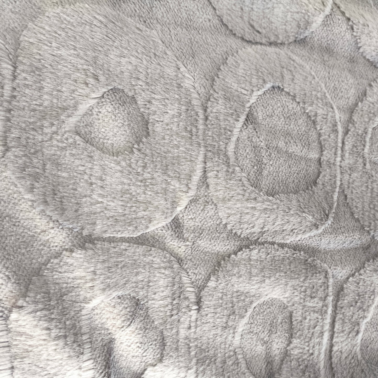 Edredón Modelo AROS – 230 x 250 cm - COLOR GRIS