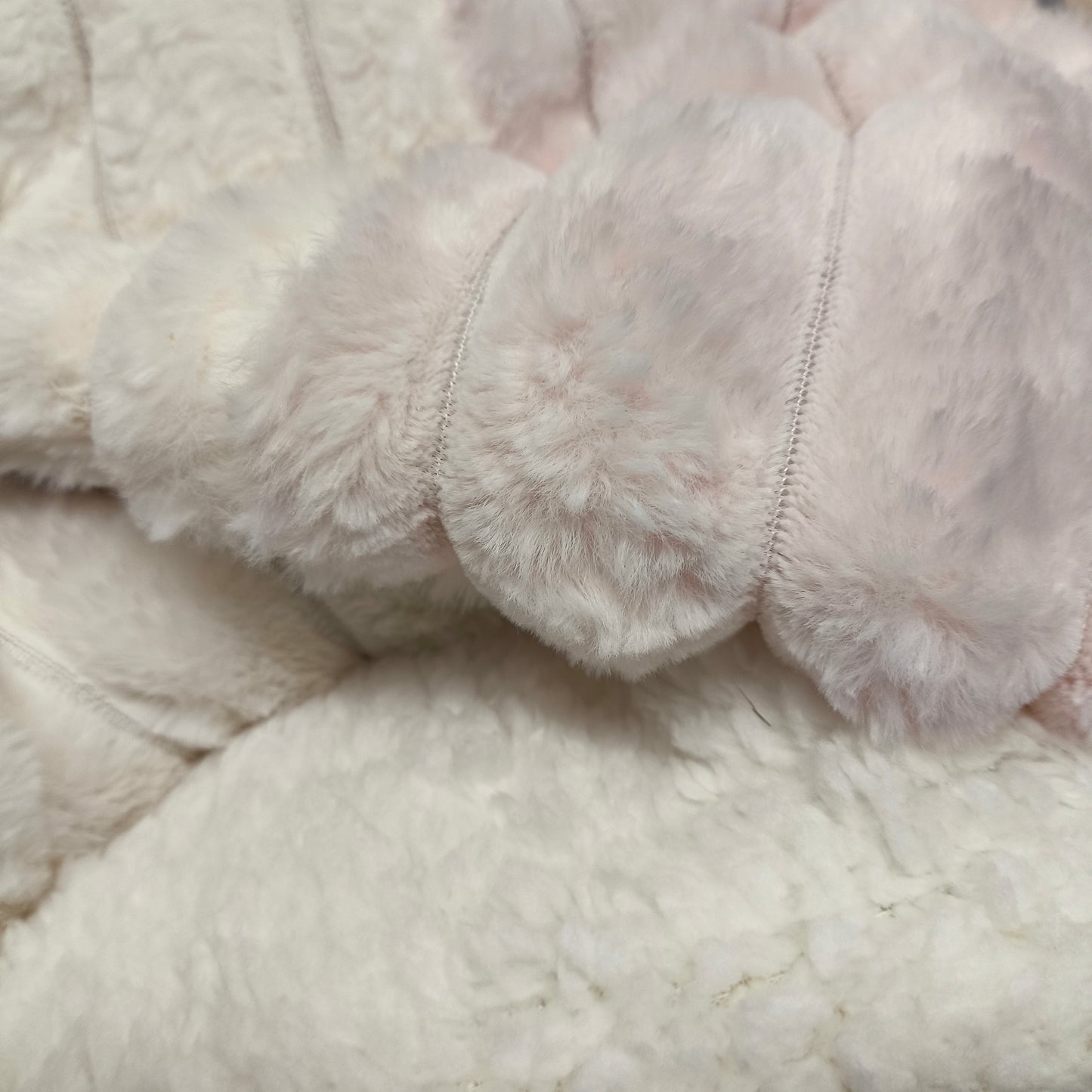 Edredón Aterciopelado con Borreguito MODELO TRAMA DE CANALÉ 2- COLOR ROSA