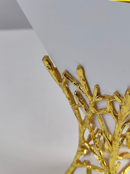 Quemador de Incienso Árabe Blanco y Dorado — Diseño de Lujo con Base de Ramas