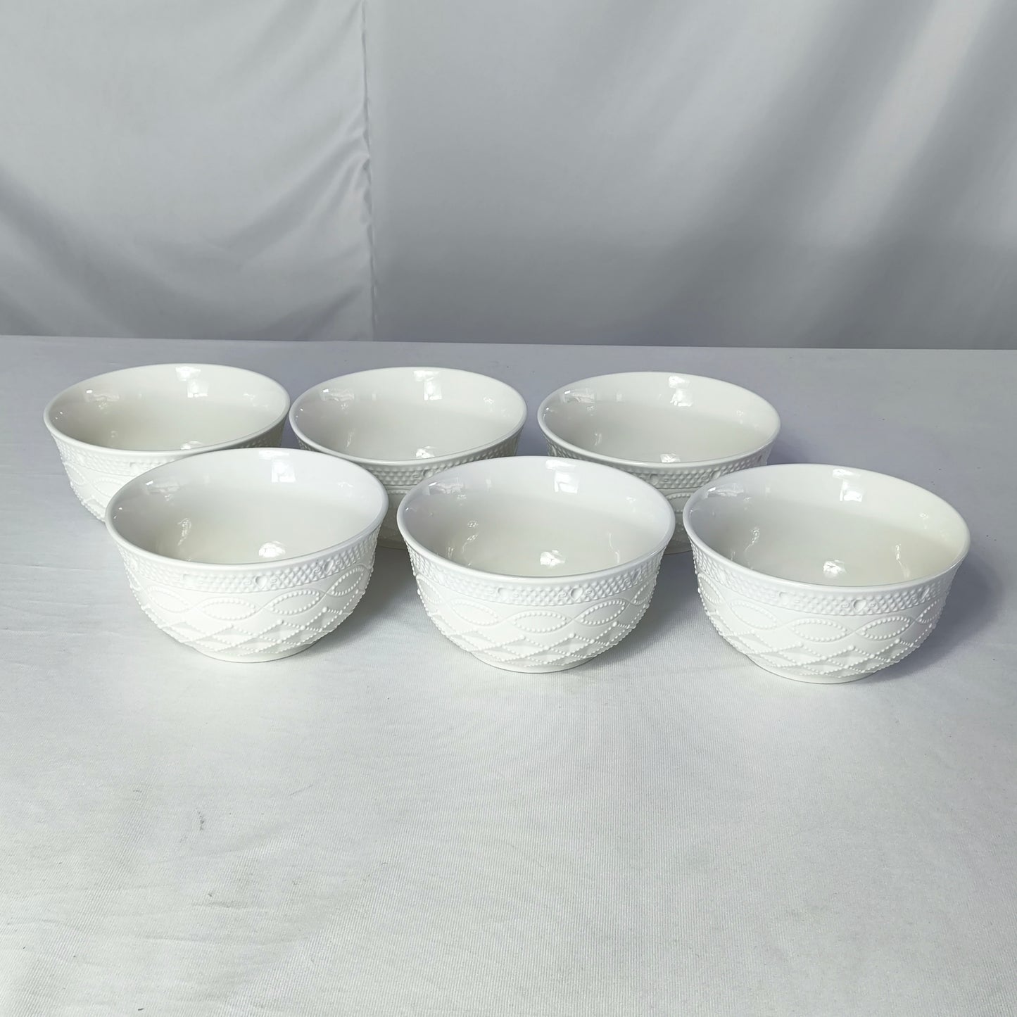 Set de Cuencos Blancos de Cerámica con Relieve Elegante – 6 Piezas 🤍