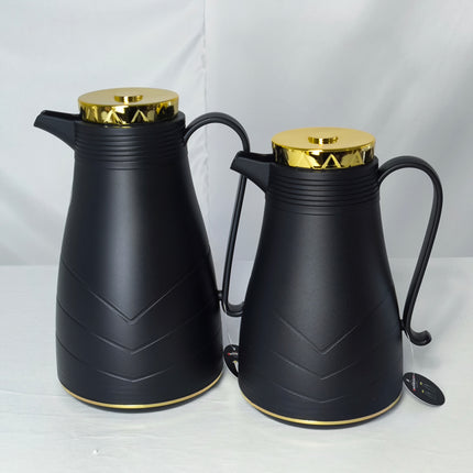Conjunto de jarro térmico com design moderno – acabamento preto mate com detalhes dourados