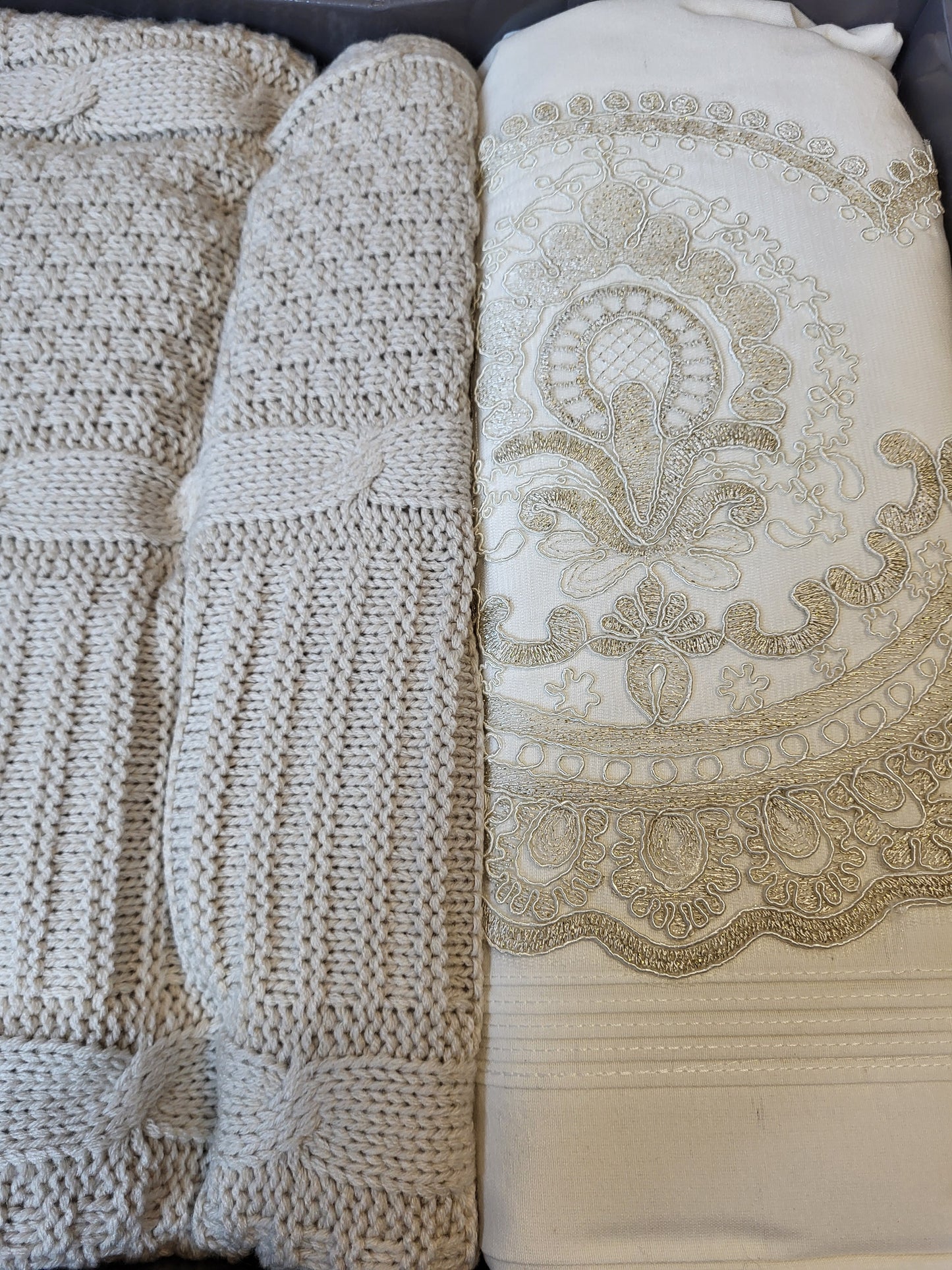 Juego de Cama "Isabella" – Sábanas con Manta de Punto para un Estilo Sofisticado