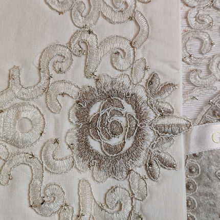 Juego de Cama para Novias "Clouds" – Elegancia y Diseño Clásico - COLOR CAPUCHINO
