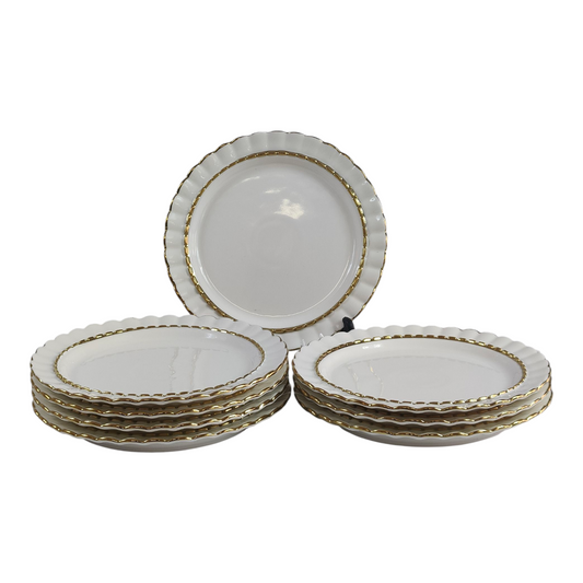 🍽️ Set de 8 Platos Llanos con Borde Dorado Ø20,9cm – Diseño Elegante y Ondulado