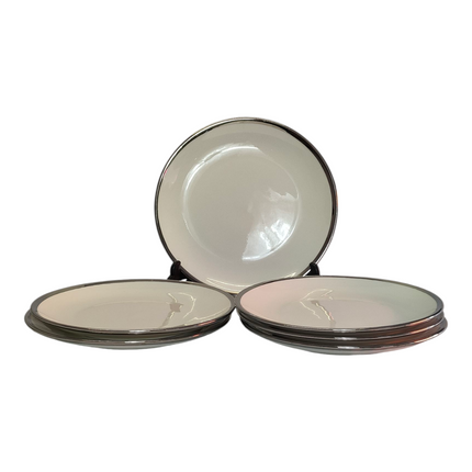 🍽️ Serviço de jantar em porcelana com 24 peças e rebordo prateado — Elegância moderna e sofisticada ✨