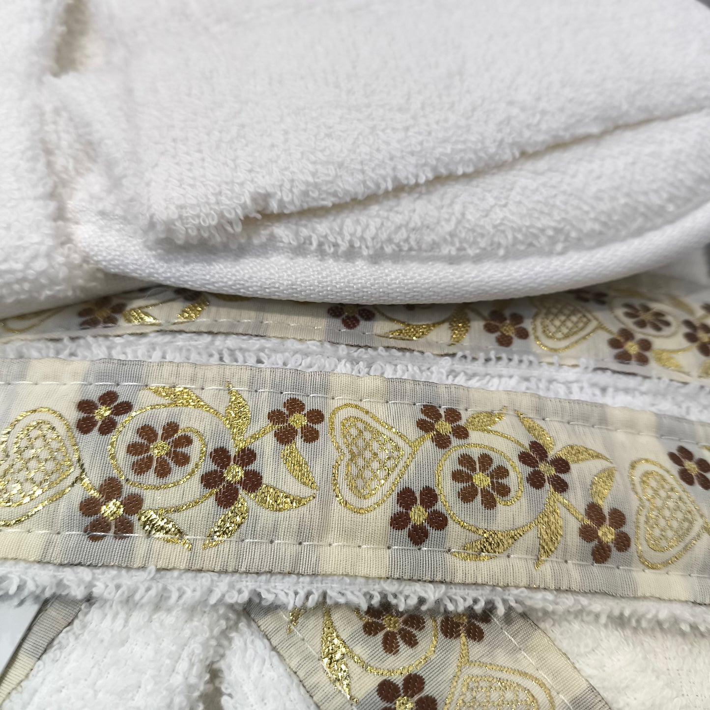 Set de Baño de Lujo 7 Piezas con Albornoz, Toallas y Zapatillas