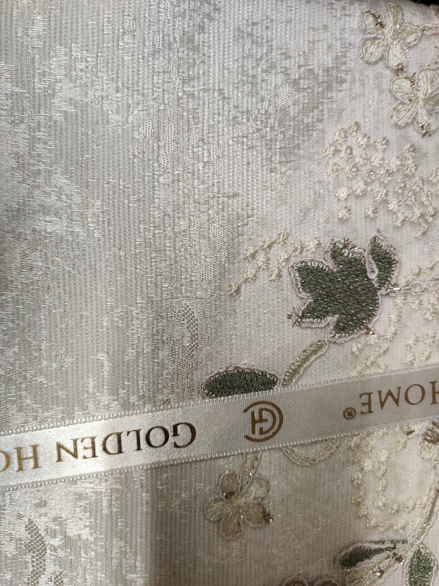 Juego de Cama de Lujo "Messina" – Elegancia Floral para tu Dormitorio - COLOR CAPUCHINO