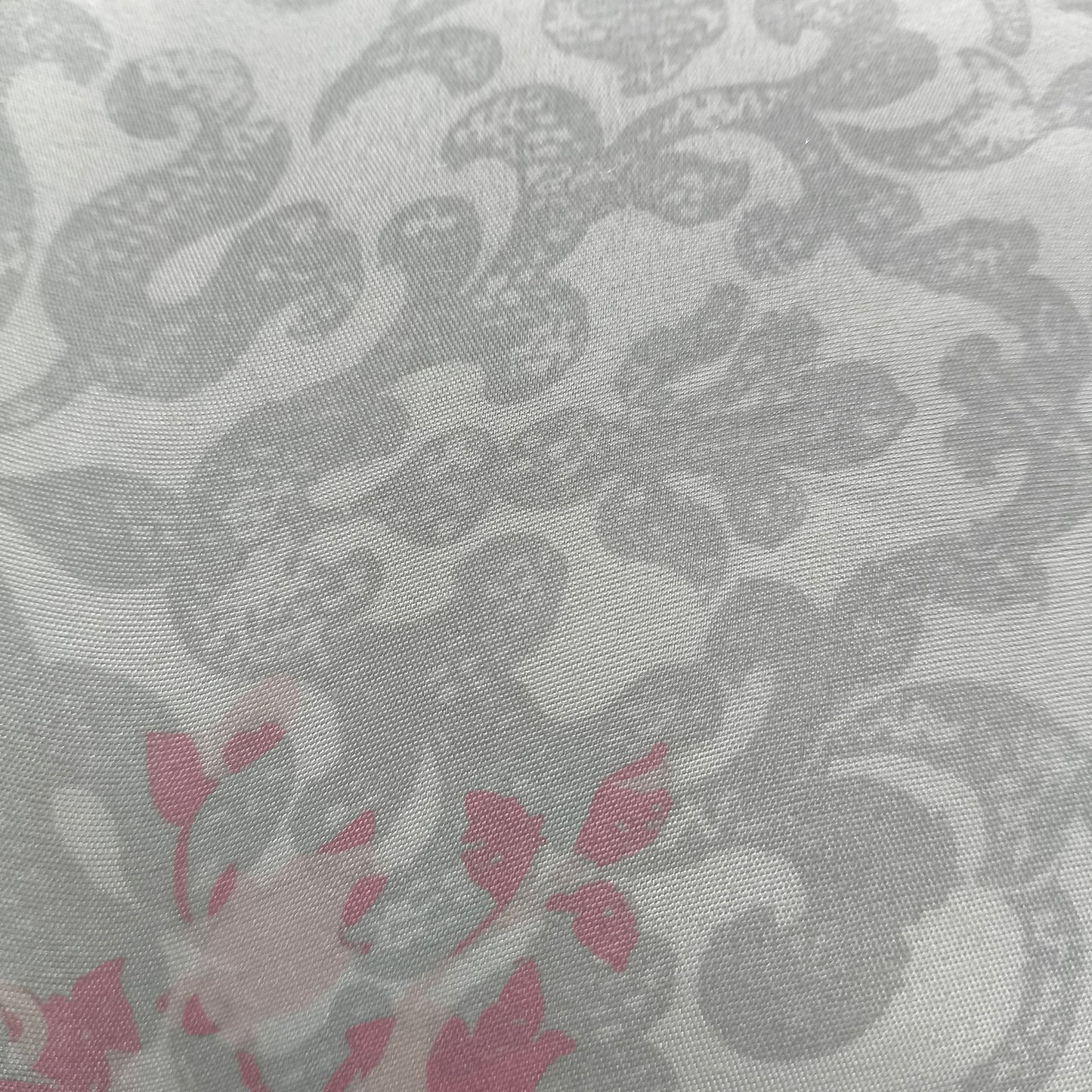 Colcha CINTIA – Inspiração Oriental, Elegância Contemporânea ✨