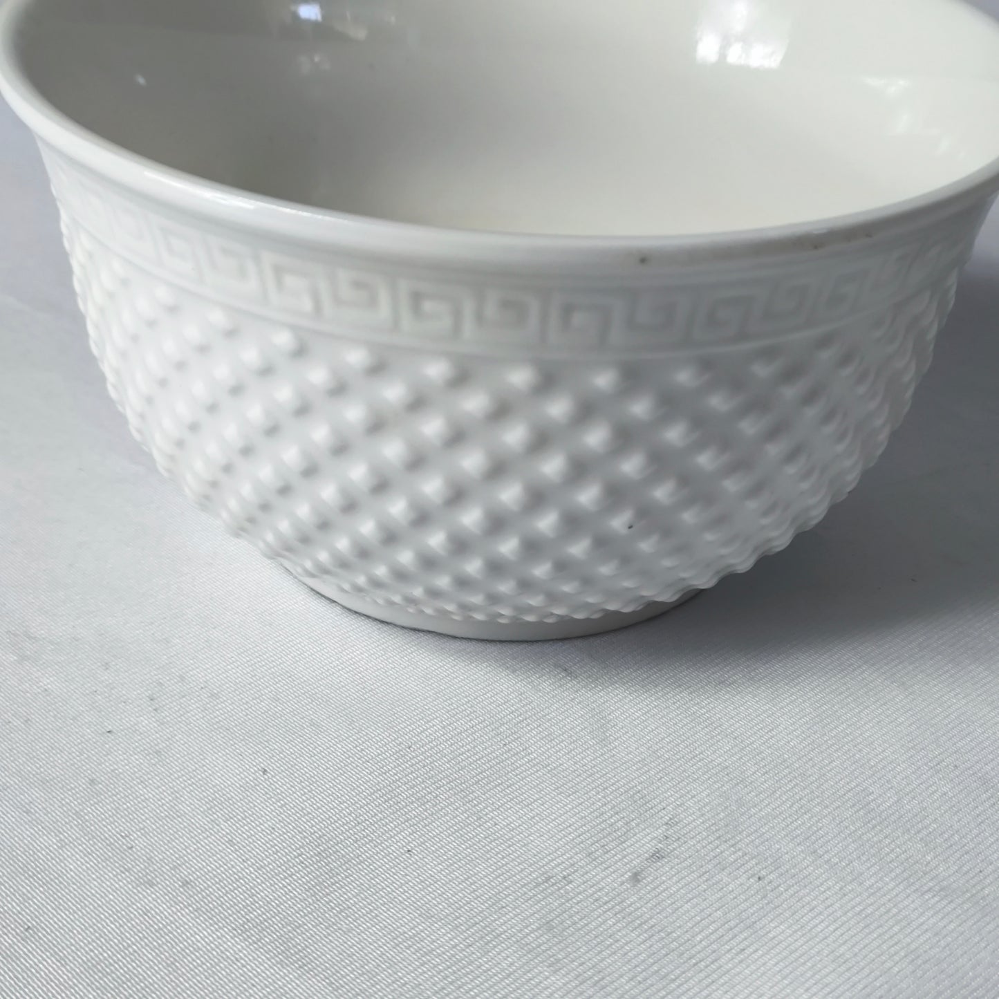 Set of Textured Ceramic White Bowls – 6 Piece Set