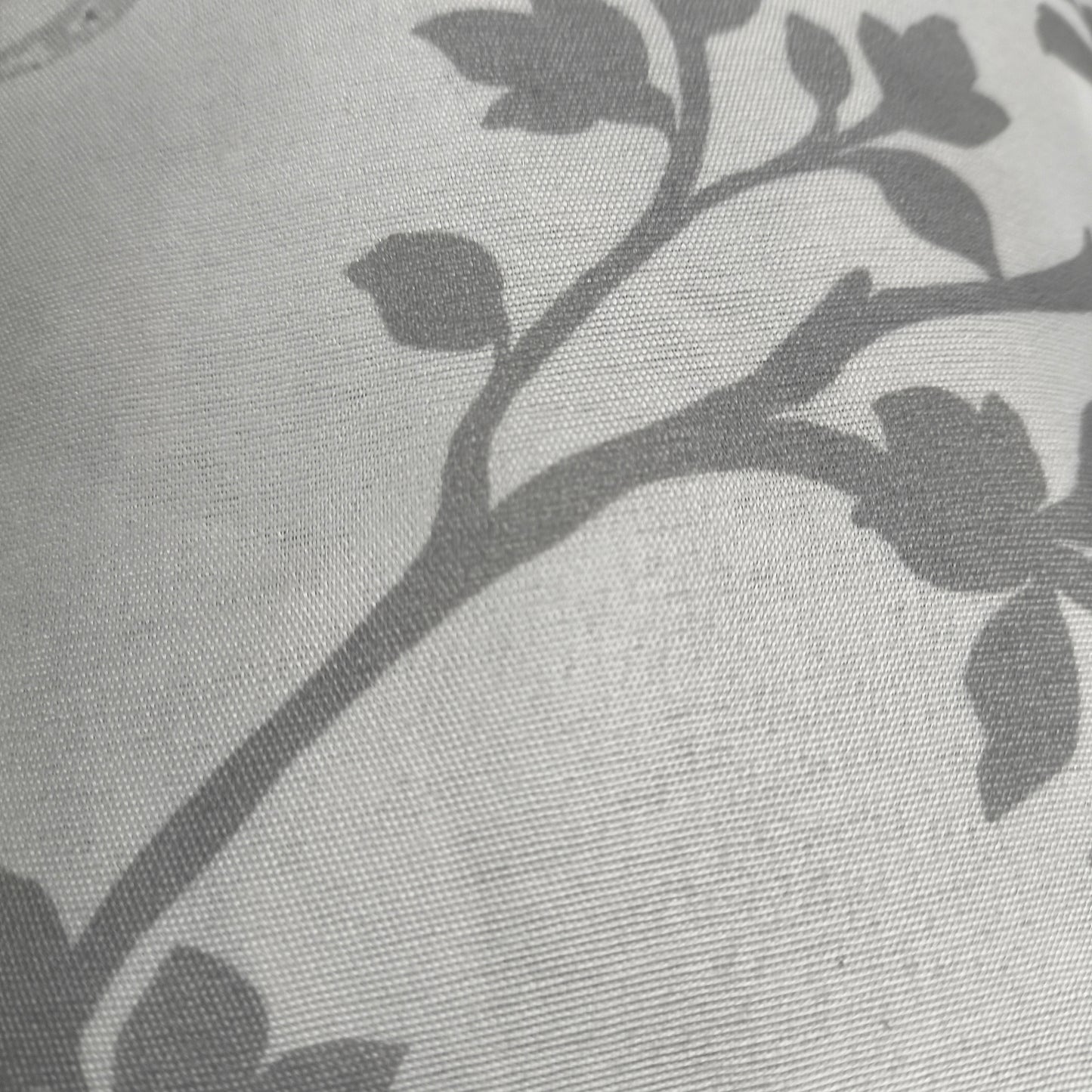 Colcha CINTIA – Inspiração Oriental, Elegância Contemporânea ✨