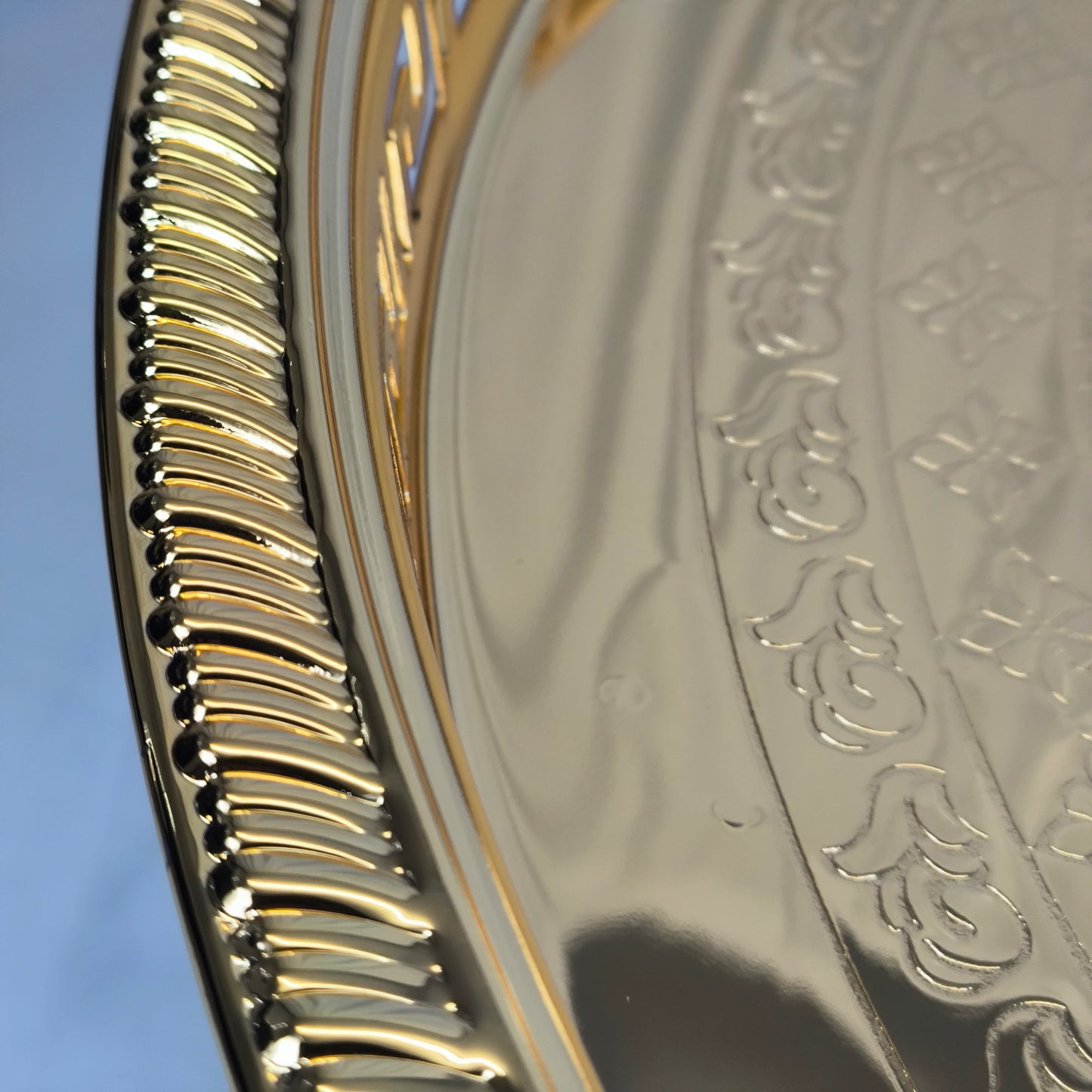 Bandeja Decorativa Redonda Dorada con Patas – 45 cm DIÁMETRO | Bandeja Elegante para Servir y Decorar