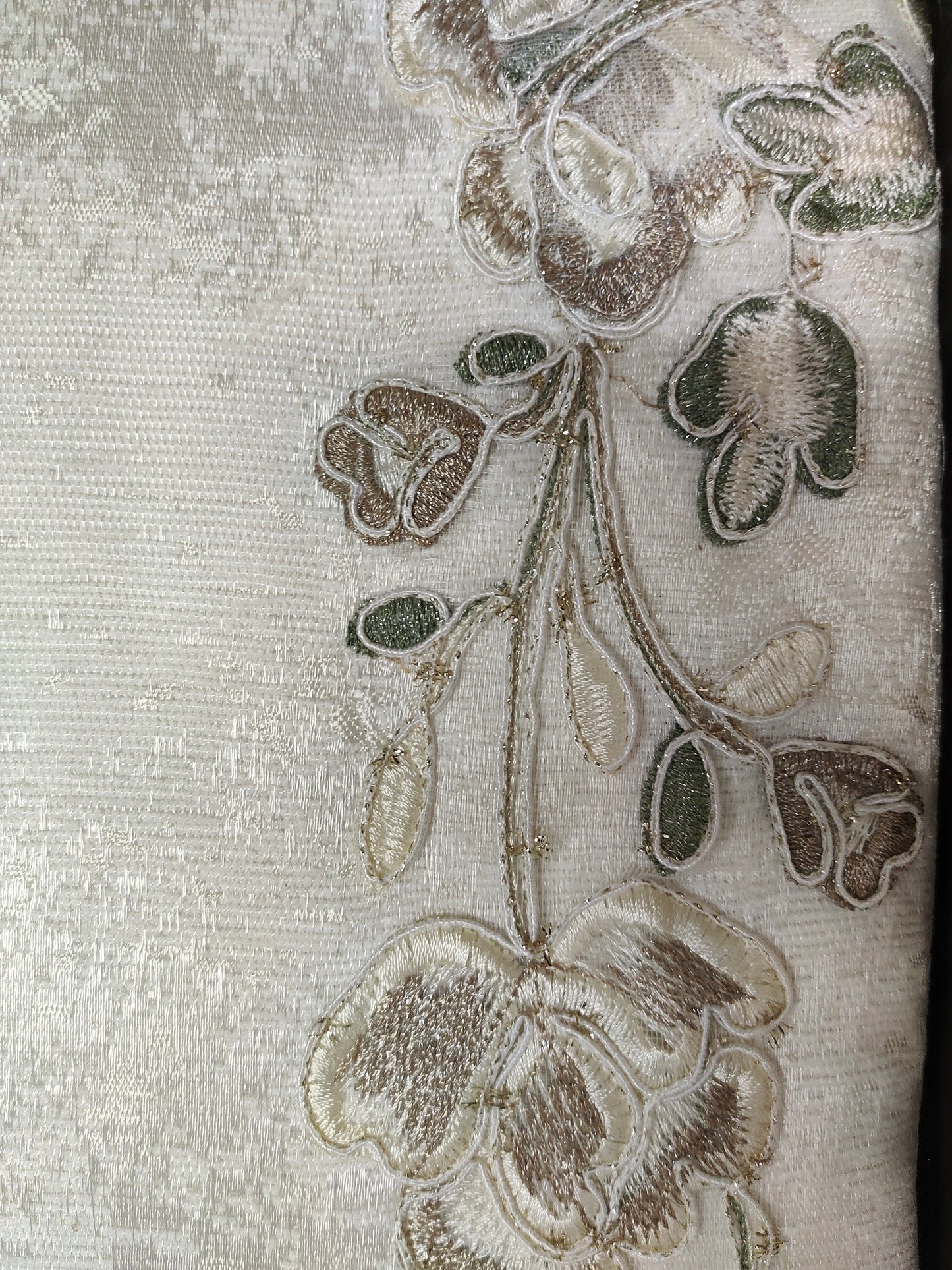 Juego de Cama de Lujo "Messina" – Elegancia Floral para tu Dormitorio - COLOR CAPUCHINO