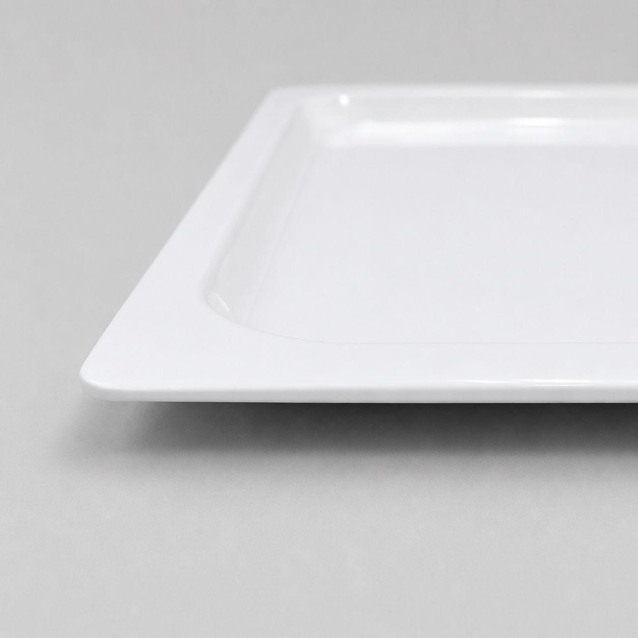 Bandeja Cuadrada de Melamina Blanca – Elegante, Resistente y Multiusos 50 X 50 cm