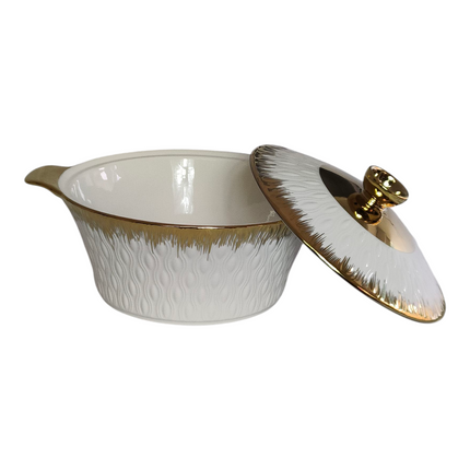 Soup Set with 6 Porcelain Cups and Gold Base — Elegant White and Gold Design