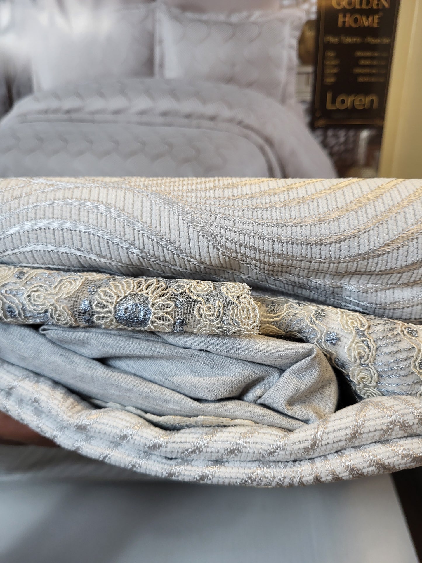 Juego de Cama de Lujo "Loren" – Diseño Moderno y Elegante para tu Dormitorio - COLOR GRIS