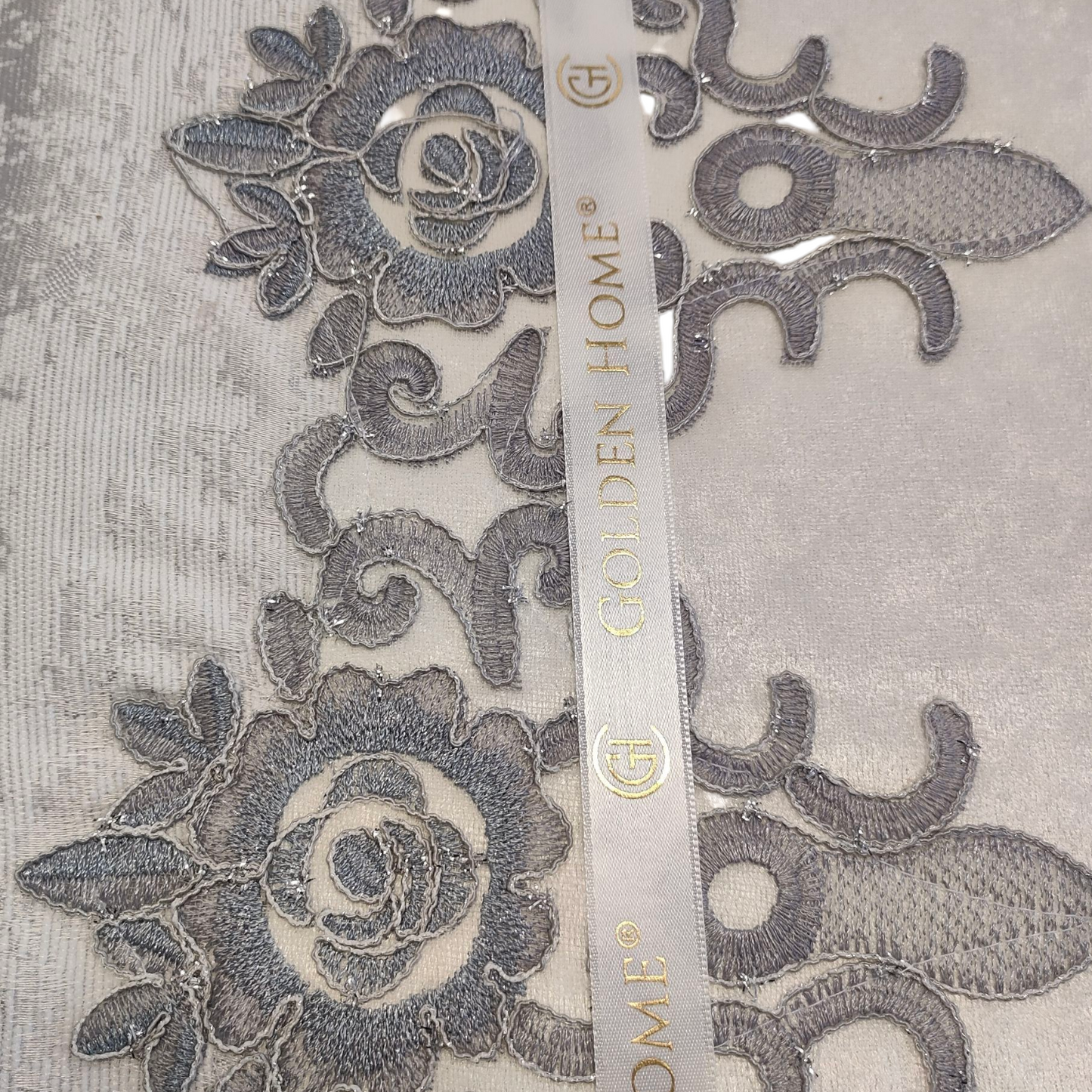 Juego de Cama de Lujo "Vicenza" – Elegancia Clásica con Estilo Barroco - COLOR GRIS