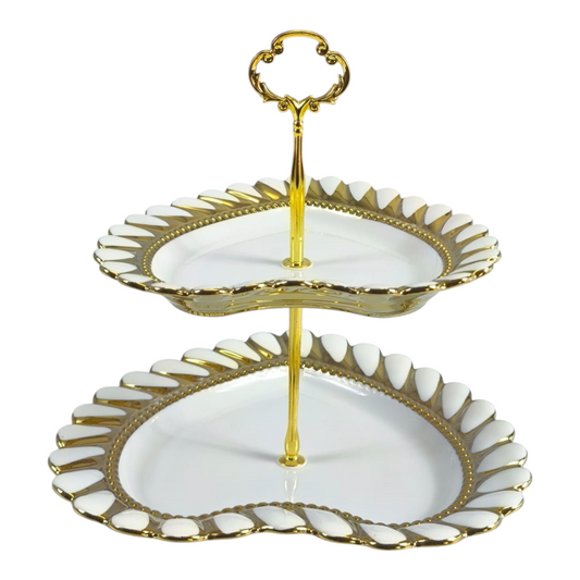 🍰 Soporte de 2 Niveles en Forma de Corazón – Cerámica Blanca con Bordes Dorados 💛