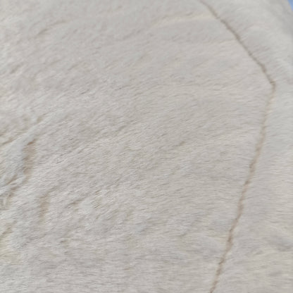 Edredón Aterciopelado con Borreguito MODELO TRAMA DE CANALÉ TRENZADO - COLOR CREMA