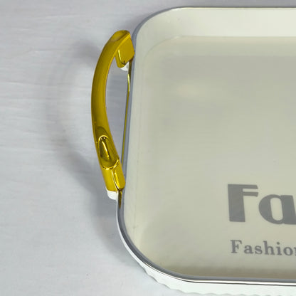 Conjunto de 3 bandejas cor creme com pegas douradas – Família