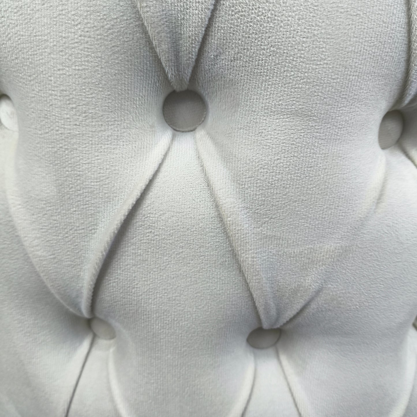 Silla terciopelo BELINDAV01 color beig claro, patas de metal dorado