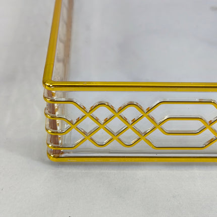 Tabuleiro Decorativo Retangular Dourado com Base de PLÁSTICO Elegante