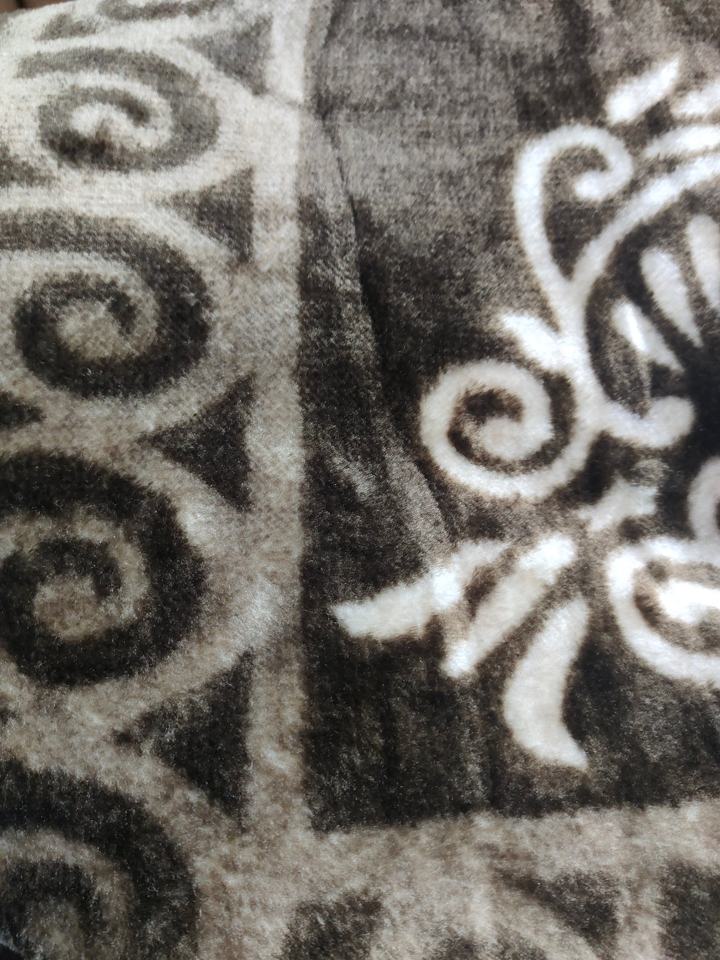 Manta Raschel 220 x 240 cm – 2 kg – 100% Poliéster