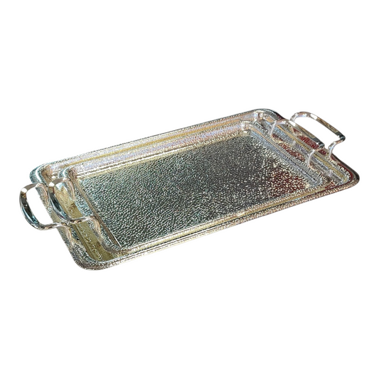 Bandeja Rectangular Martillada Plateada con Asas