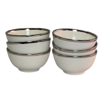 🍽️ Serviço de jantar em porcelana com 24 peças e rebordo prateado — Elegância moderna e sofisticada ✨