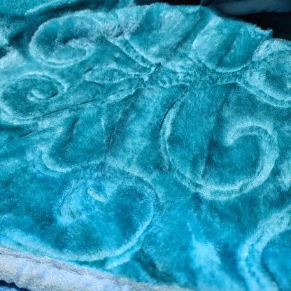 Raschel Blanket 220 x 240 cm – 2 kg – 100% Polyester