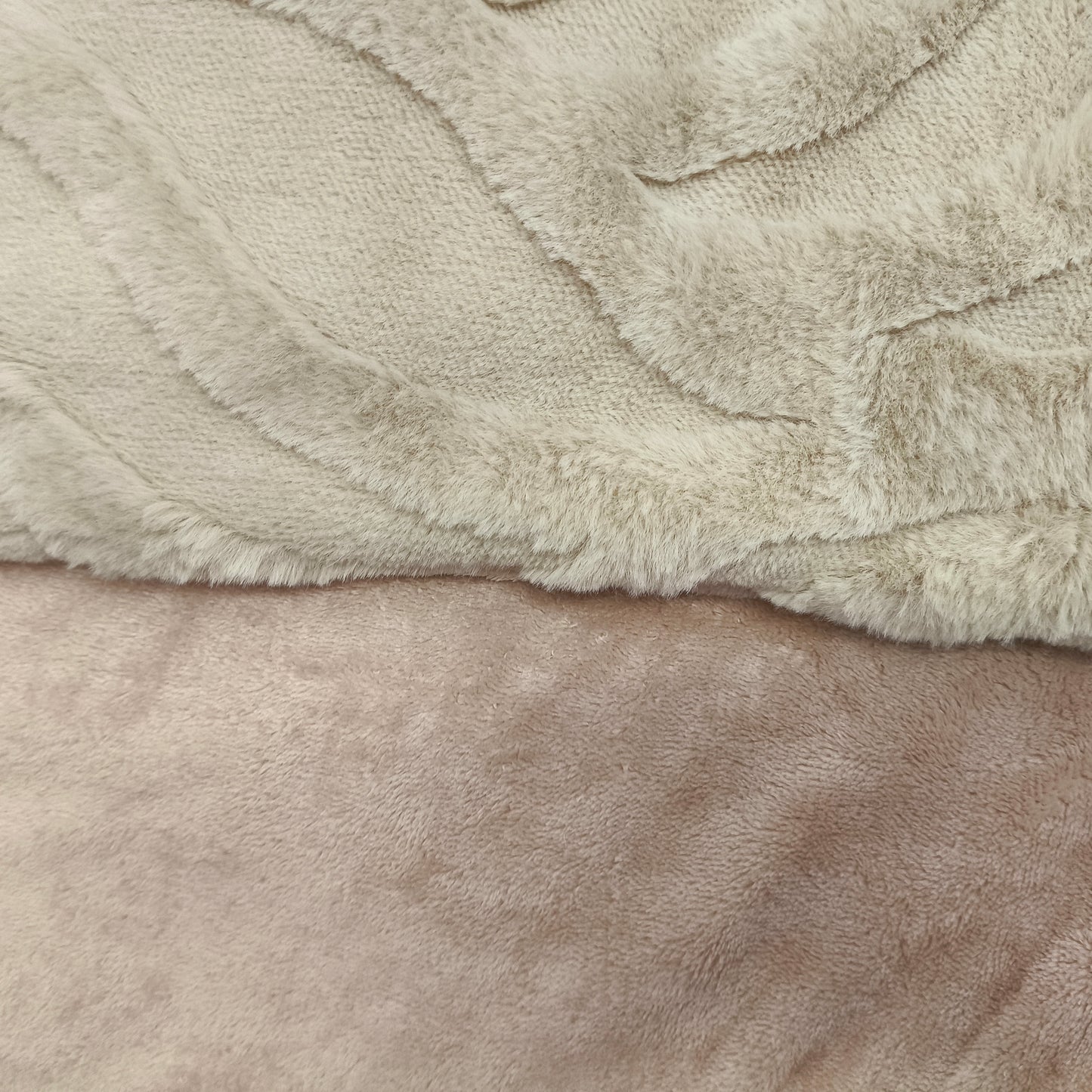 Edredón Modelo BRISA – 230 x 250 cm - COLOR BEIGE