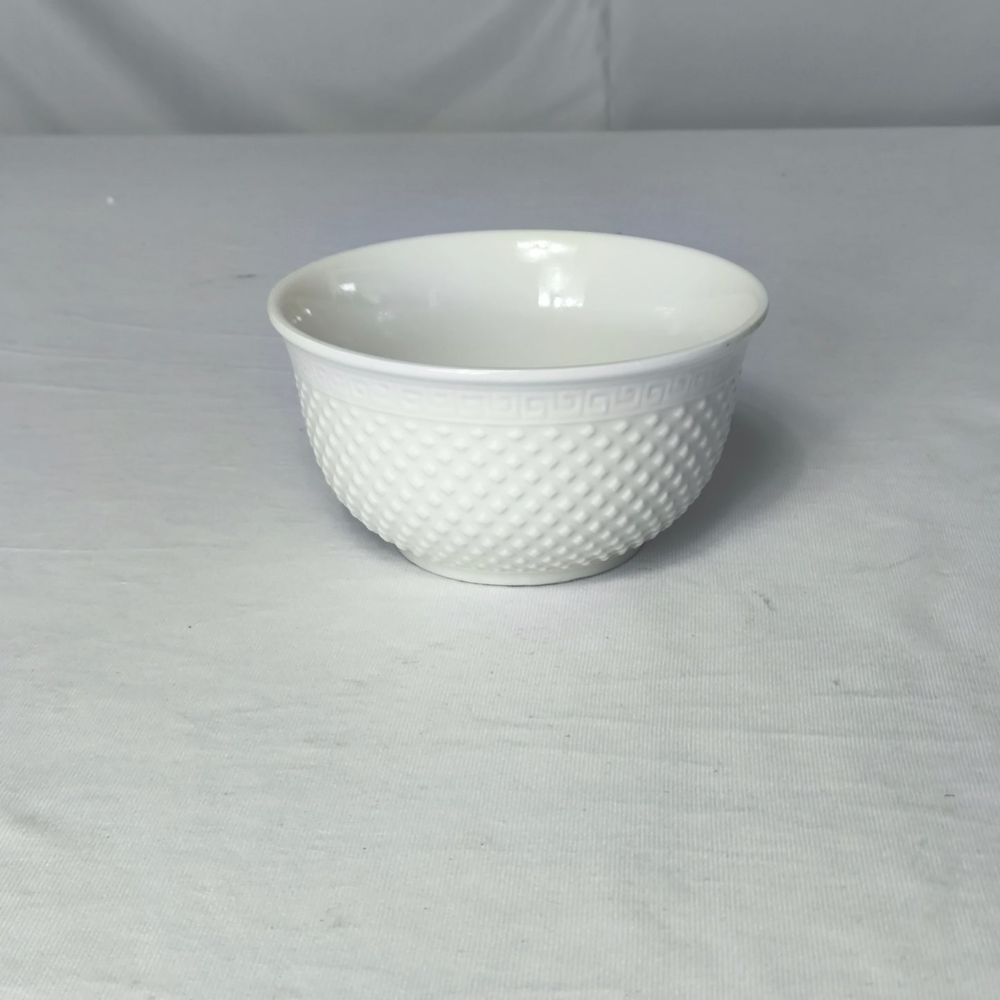Set of Textured Ceramic White Bowls – 6 Piece Set