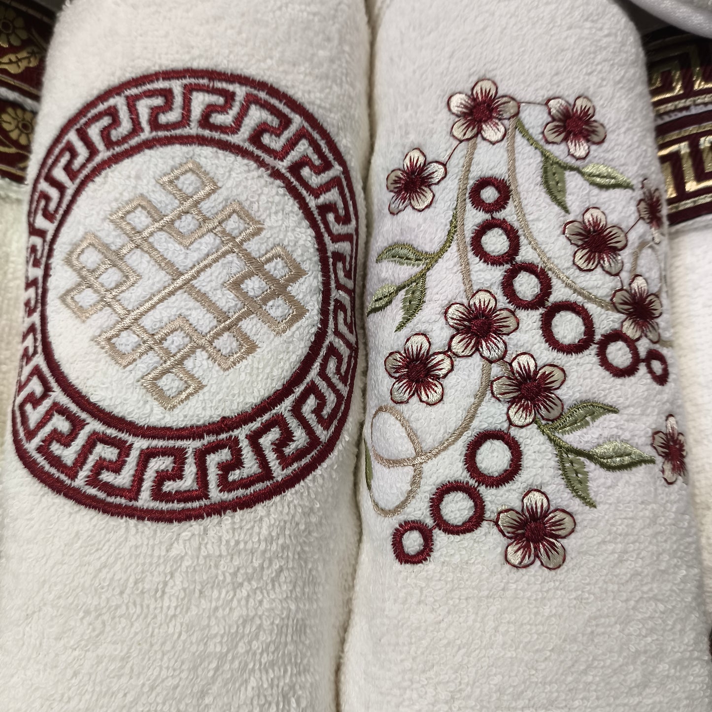 Set de Baño de Lujo 14 Piezas para 2 Personas – Albornoces, Toallas y Zapatillas