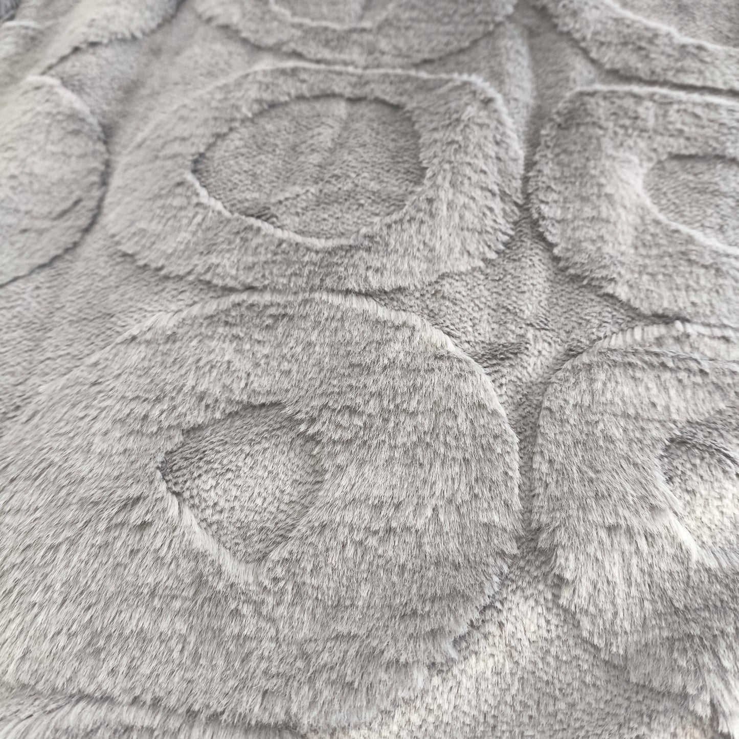 Edredón Modelo AROS – 230 x 250 cm - COLOR GRIS