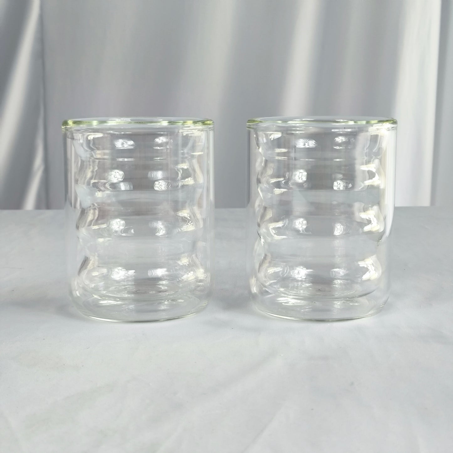 Vasos de Vidrio Doble Pared con Diseño Ondulado – Set de 2 Vasos Modernos