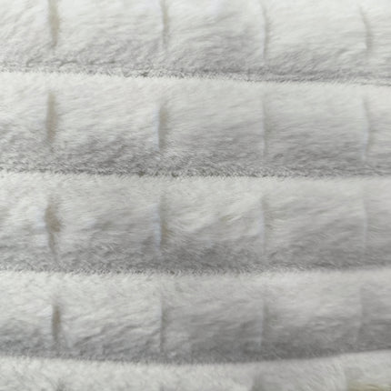 Edredão Acolchoado com Pelo de Carneiro – COR Creme – Elegância e Conforto Absoluto