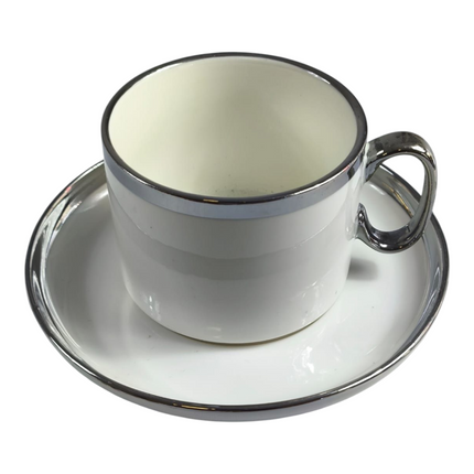 ☕ Conjunto de 6 chávenas e pires elegantes com detalhes prateados para café ou chá 🍵