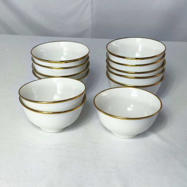 Set de 12 Bowls de Porcelana Blanca con Borde Dorado – Elegancia y Estilo