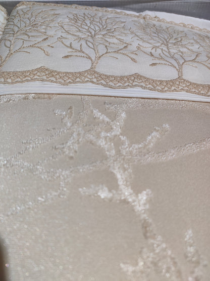 Juego de Cama para Ajuar "Emilia" – Elegancia y Sofisticación en tu Dormitorio - COLOR CAPUCHINO