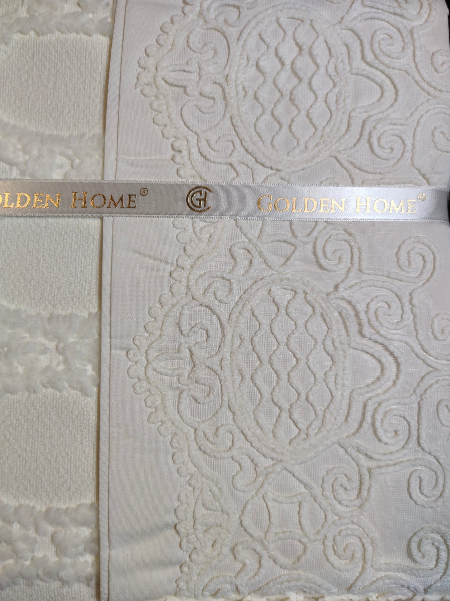 Juego de Cama Cher – Elegancia y Estilo para tu Dormitorio - COLOR CREMA