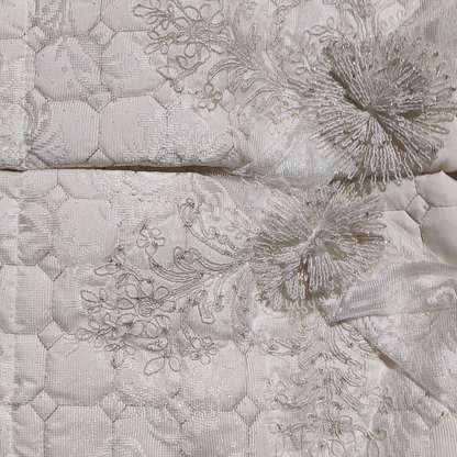 Set de Cama de Lujo "Hayal" – Cubrecama Acolchado con Encaje - COLOR CREMA