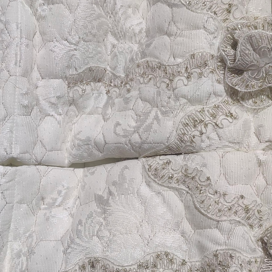 Conjunto de cama de luxo Hilal – colcha acolchoada com renda