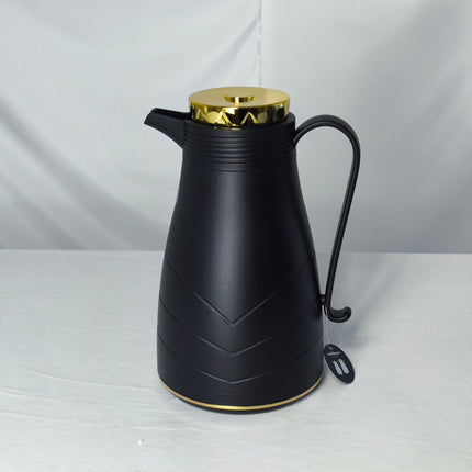 Conjunto de jarro térmico com design moderno – acabamento preto mate com detalhes dourados