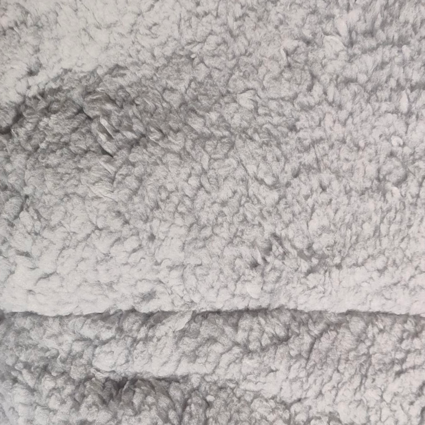 Edredón Comforter Polar con Sherpa COLOR GRIS – Modelo Triangulo - 240 x 260 cm (POLAR 19)