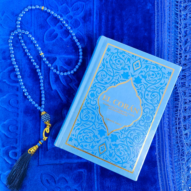Pack Completo de Oración Islámica – Alfombra de Rezo + El Corán (Traducción al Español) + Tasbeeh a Juego