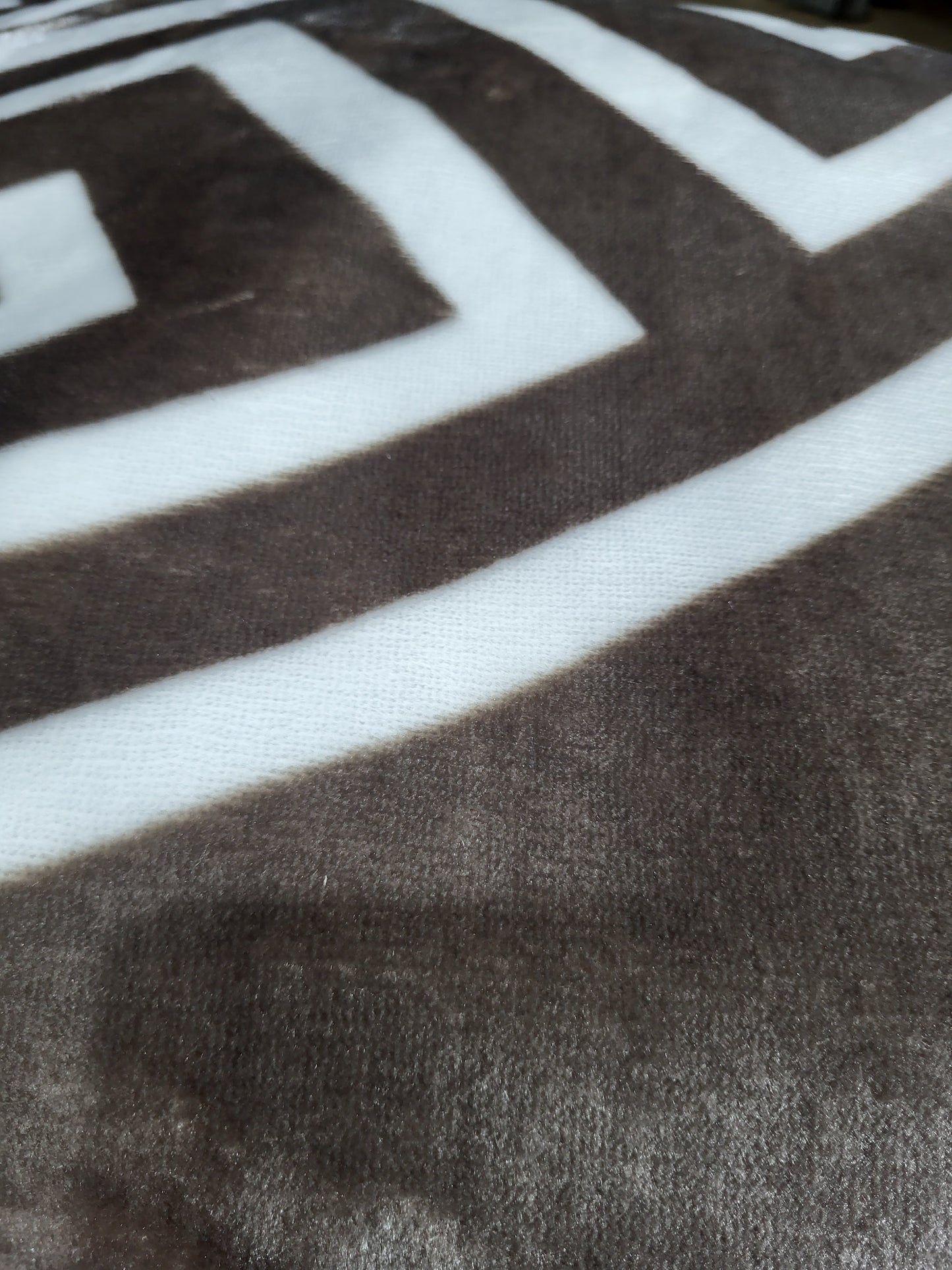 Manta Súper Suave 2-Ply ALZALUX 220×240 cm – 3,5 kg (4 colores) - CAMEL