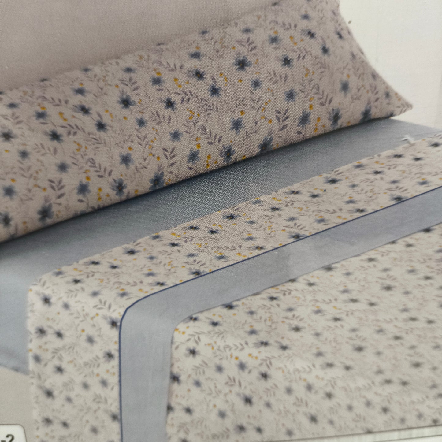 Juego de Sábanas Coralina Premium 180 GSM – Invierno, 3 Piezas, Extra Suaves y Térmicas – Estilo Moderno (Camas 90/135/150)