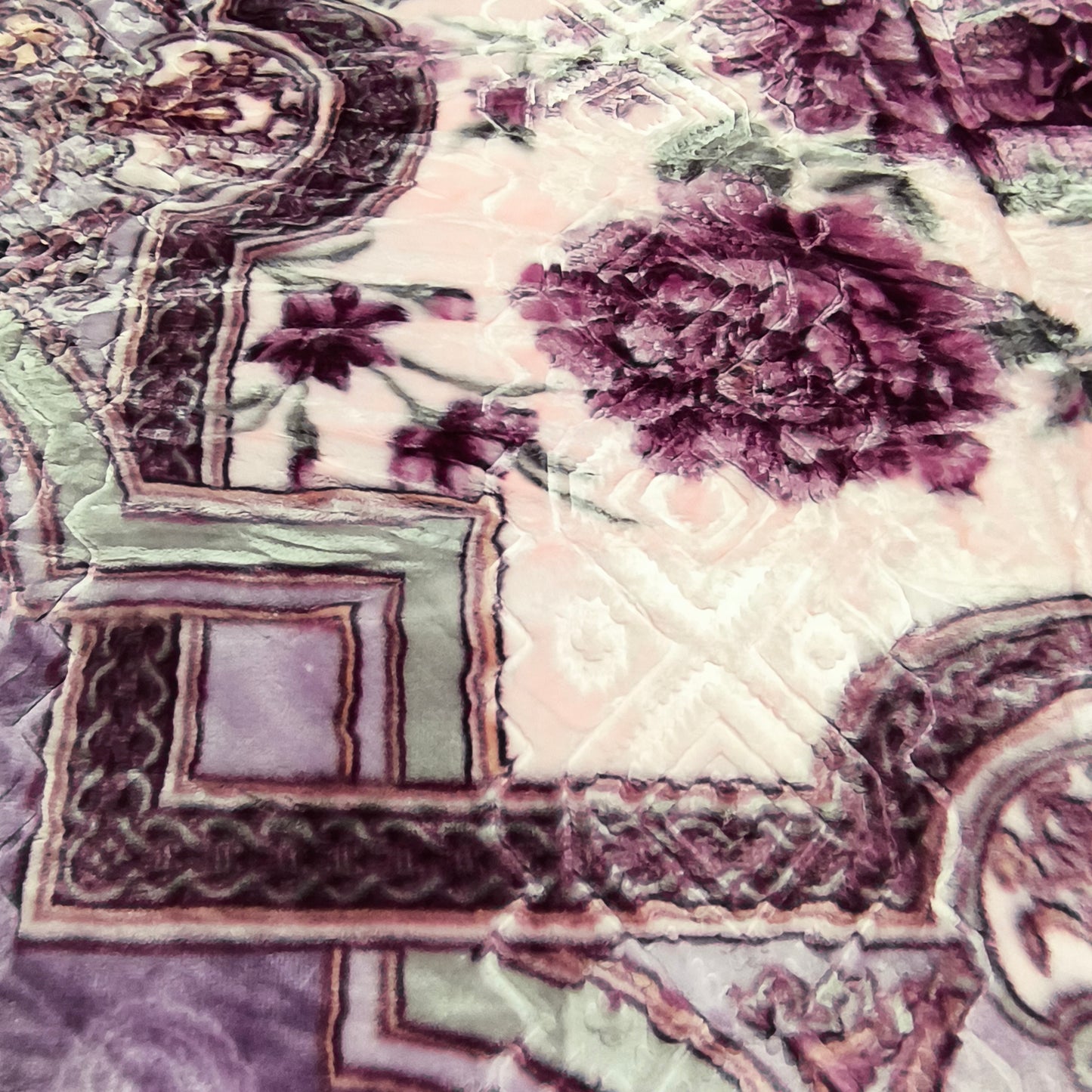 Manta de Felpa Color lila con flores  - Extra Suave y Cálida para Invierno (200x230 cm, 4,5 kg)