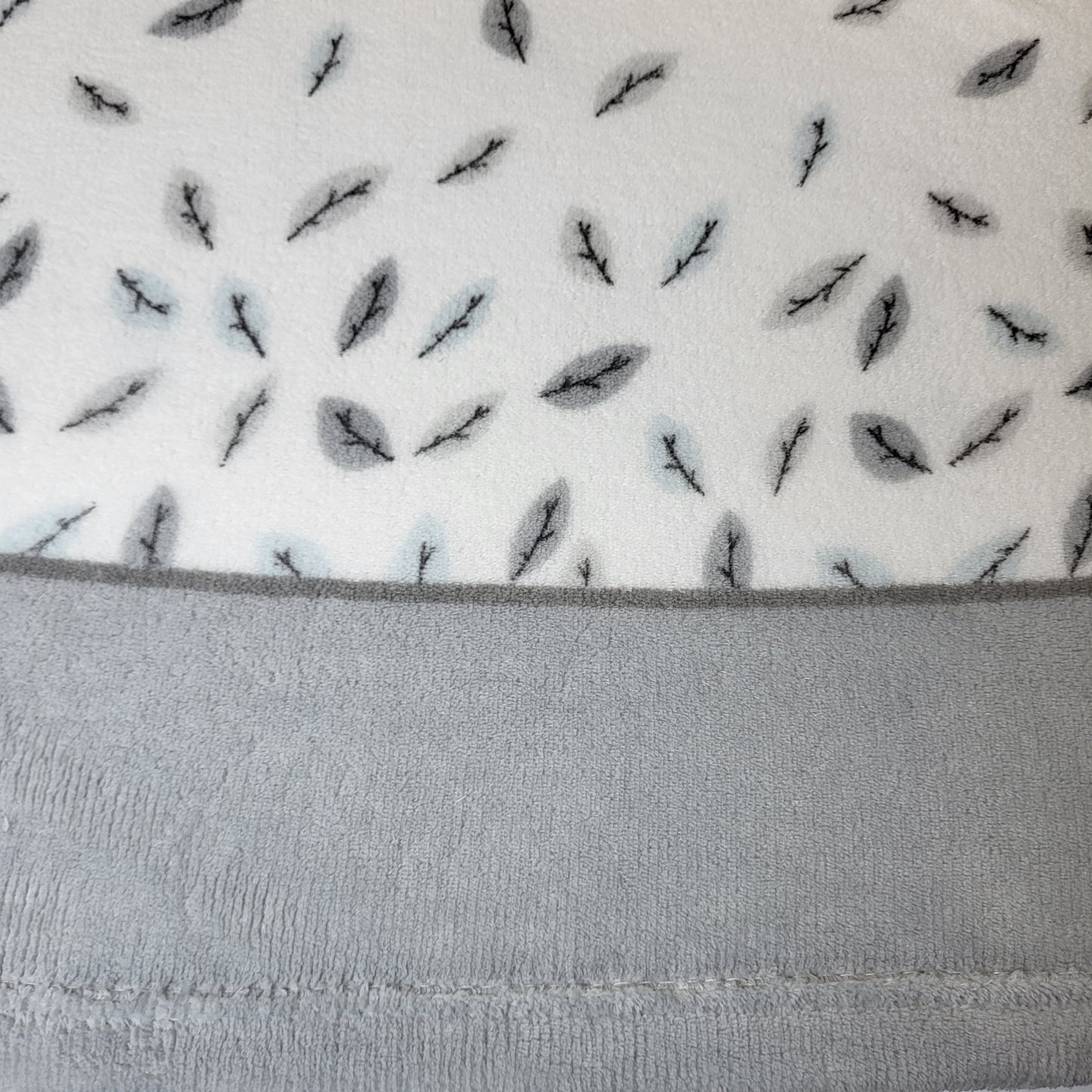 Juego de Sábanas Coralina Premium 180 GSM – Invierno, 3 Piezas, Extra Suaves y Térmicas – Estilo Moderno (Camas 90/135/150)