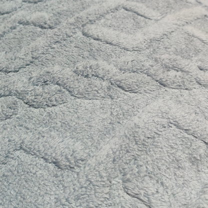 Edredón con Borrego Modelo Trenzas – 230 x 250 cm - COLOR GRIS CLARO